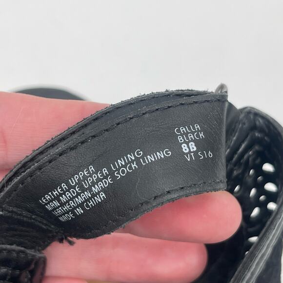 EARTH Calla Wedge Sandals Size 8 Black Perforated Leather Suede Casual Comfort - Picture 3 of 11